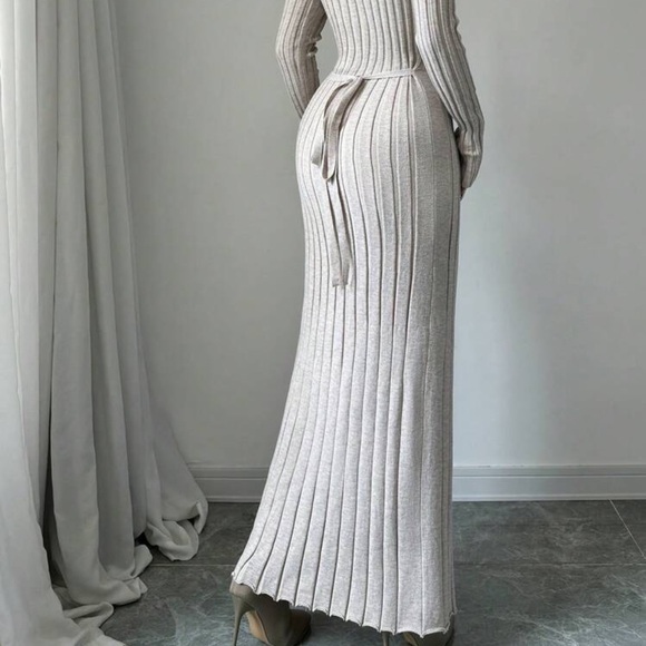 Elegant Cream Ribbed Knit Maxi Dress - Picture 2 of 3